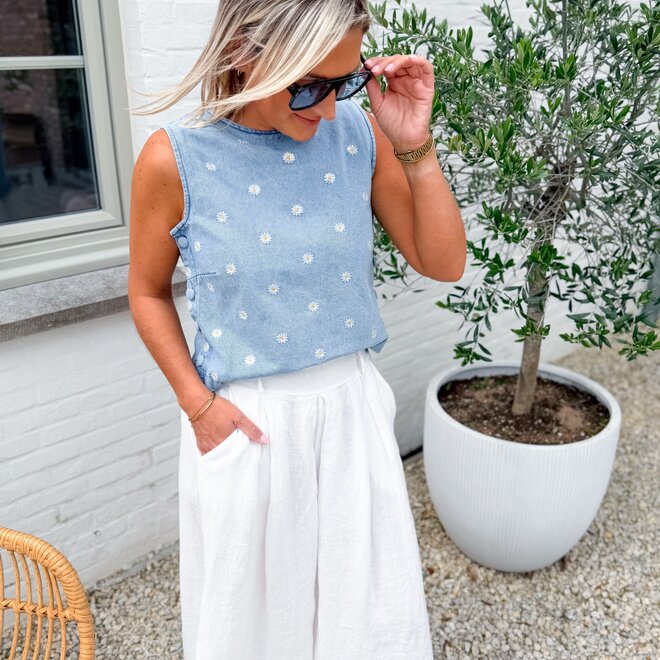 Walk on the beach Pants White