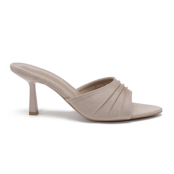 Into it heels