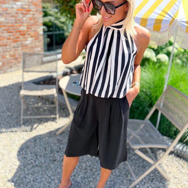 Black Bermuda