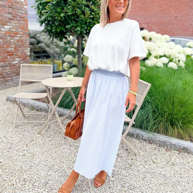 More than basic shirt white