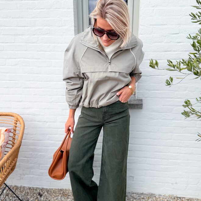 *The zip jacket kaki