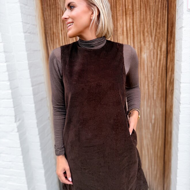 *Ribbed Velvet Dress Chocolate