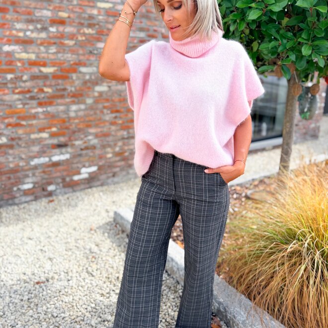*Coll knit rose