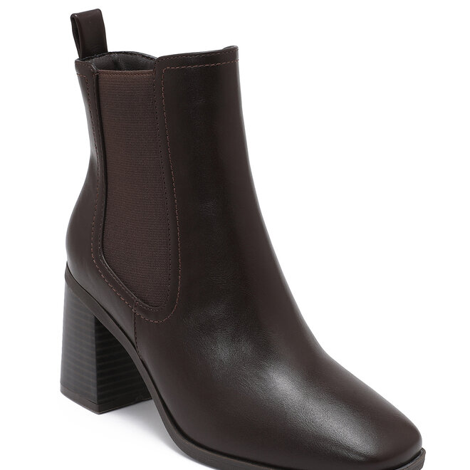 *Brown heel boot