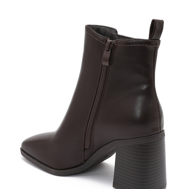 *Brown heel boot