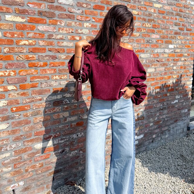 *Livia denim