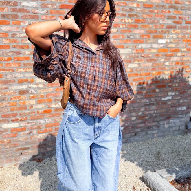 *Pleated denim