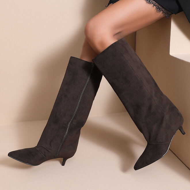 The low heel boots brown