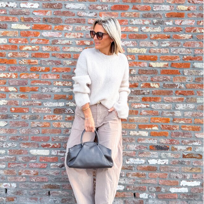 * That basic blouse creme