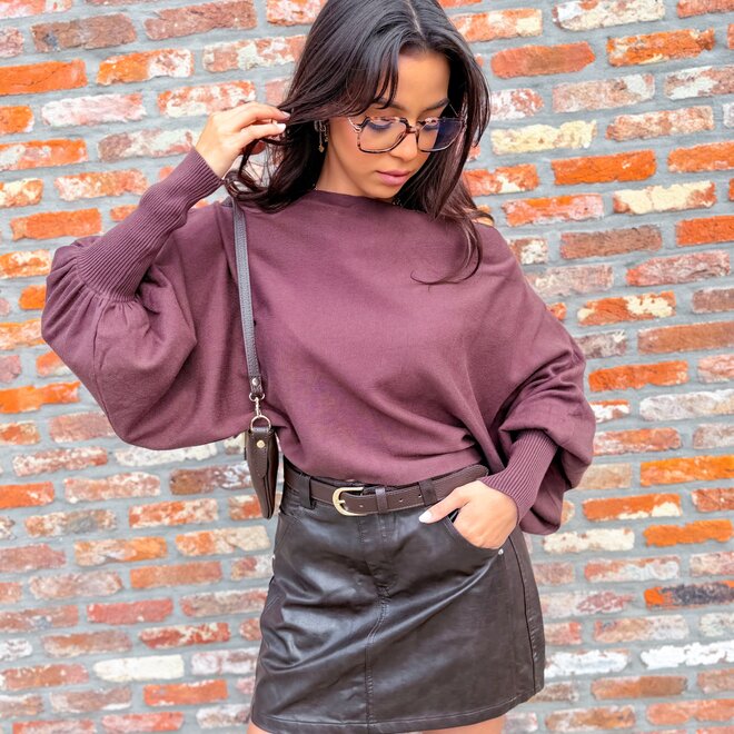 *Dark brown leather-look skirt
