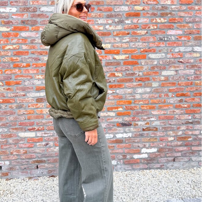 *Leather look puff jacket kaki