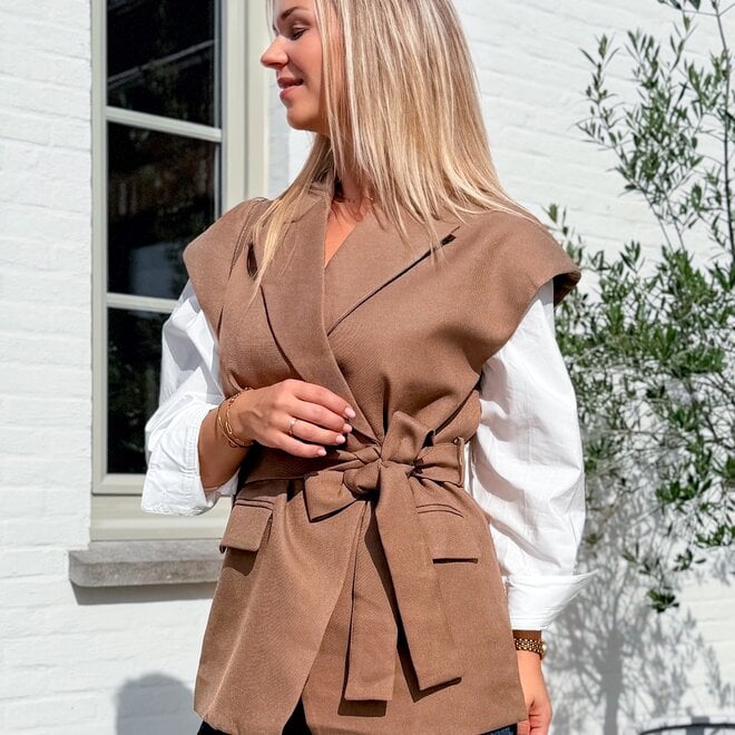 *Juliette sleevless vest