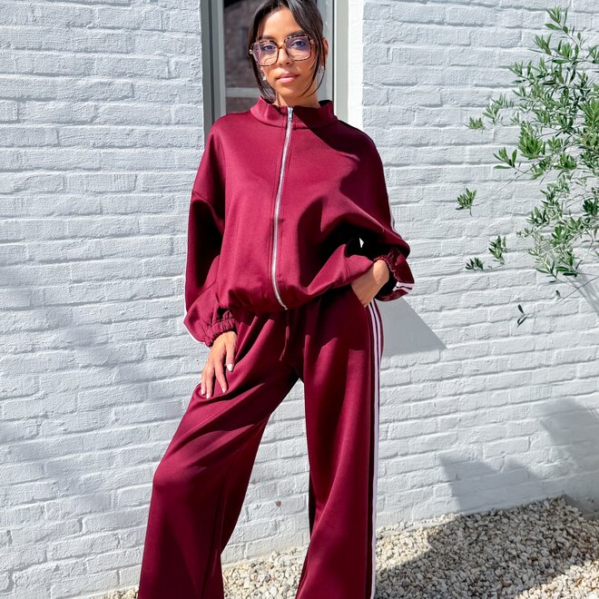 *Burgundy track set
