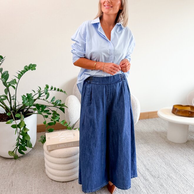 *The classic shirt blue
