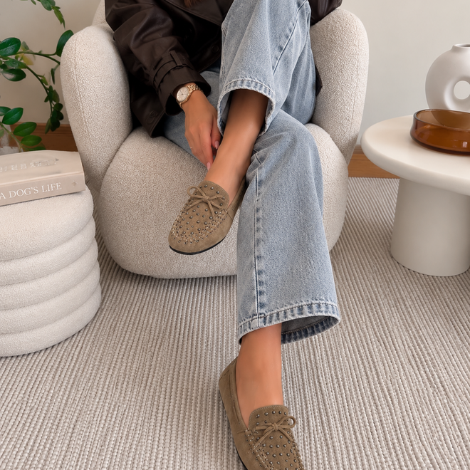 * Stud moccasin