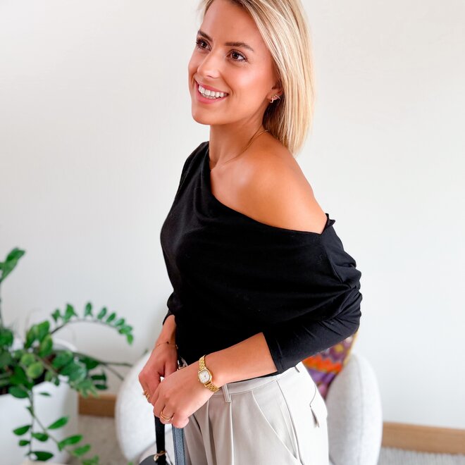 *Dropped shoulder blouse black