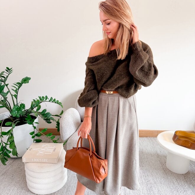 * Forest Off Shoulder Pull