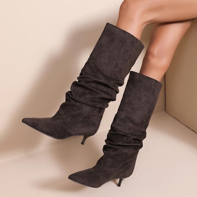 *Alexa boots brown