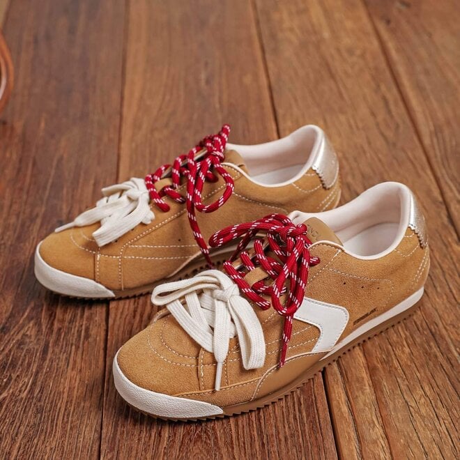 Camel Twist Sneakers