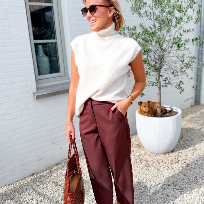 *Simple slim fit pants bordeaux