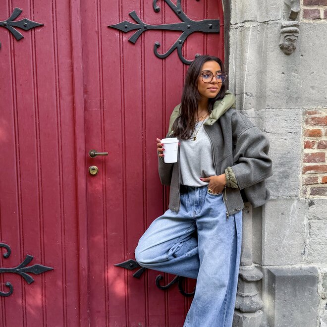 *Pleated denim