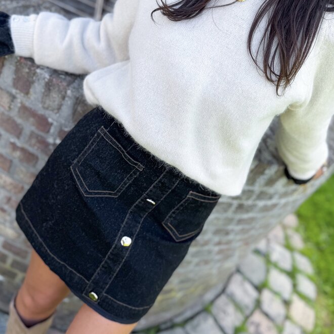 *The button sleeve beige