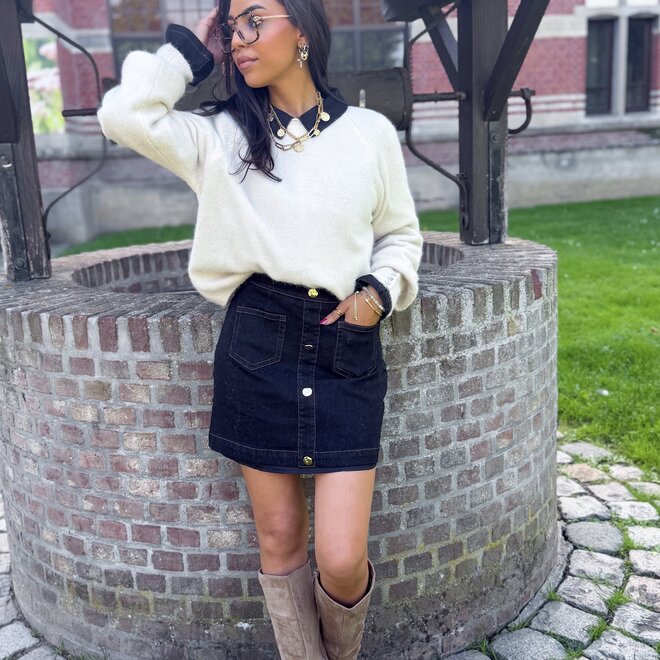*The button sleeve beige