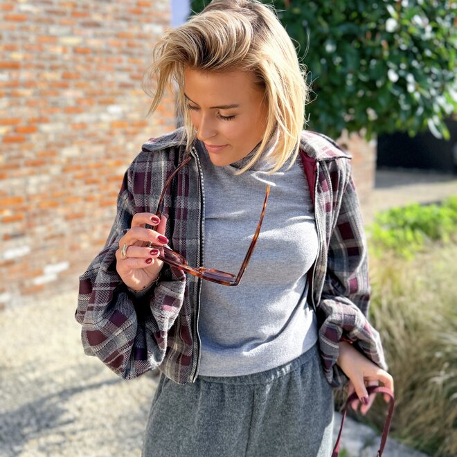 *The basic turtle neck grey