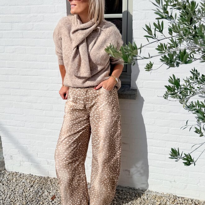 *Fawn print barrel jeans