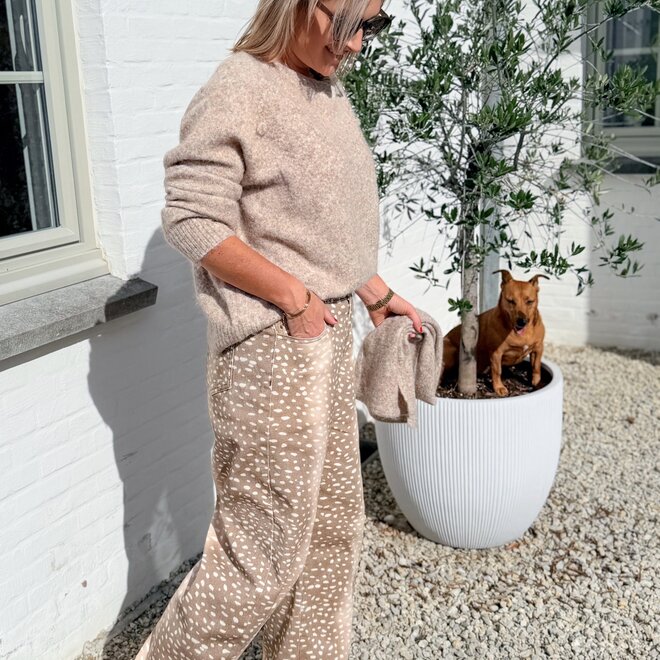 *Fawn print barrel jeans