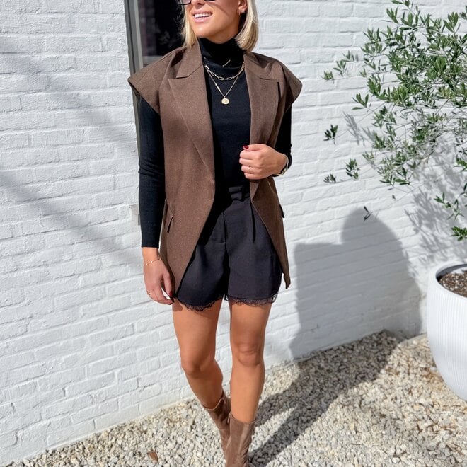 *Lace black short