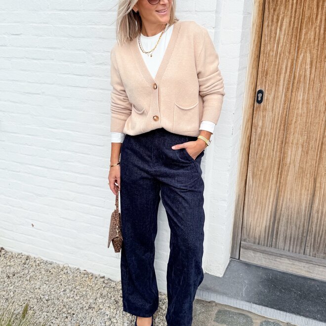 *Old school cardigan beige