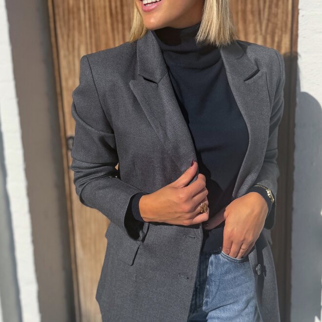 *Classy grey blazer
