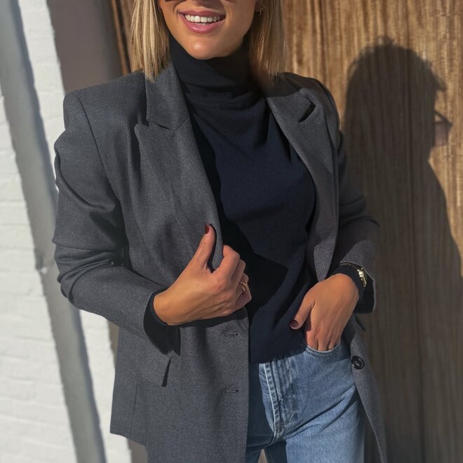 *Classy grey blazer