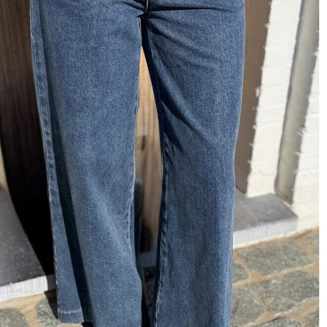 *Pepino blue jeans