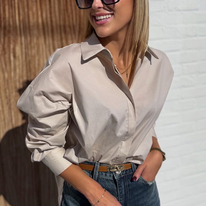 *The classic shirt beige
