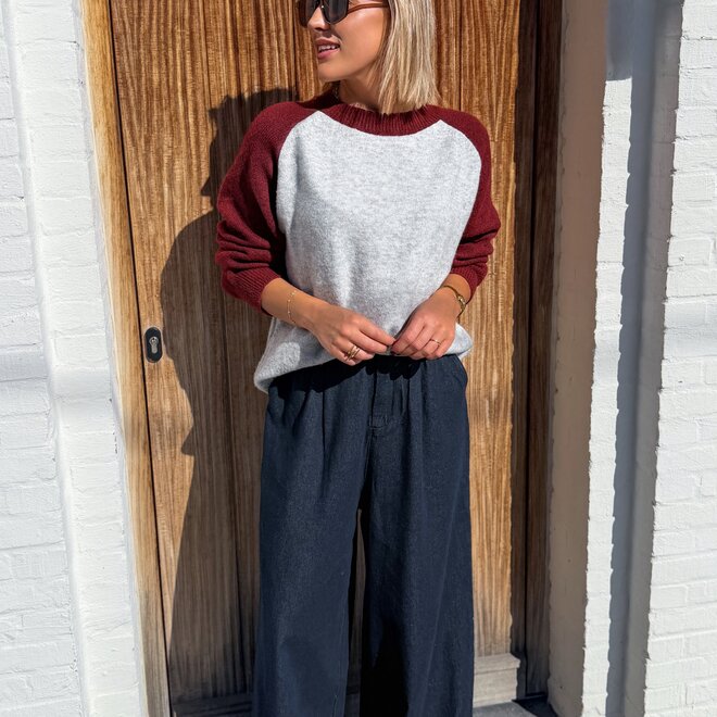 *Frayed denim pants