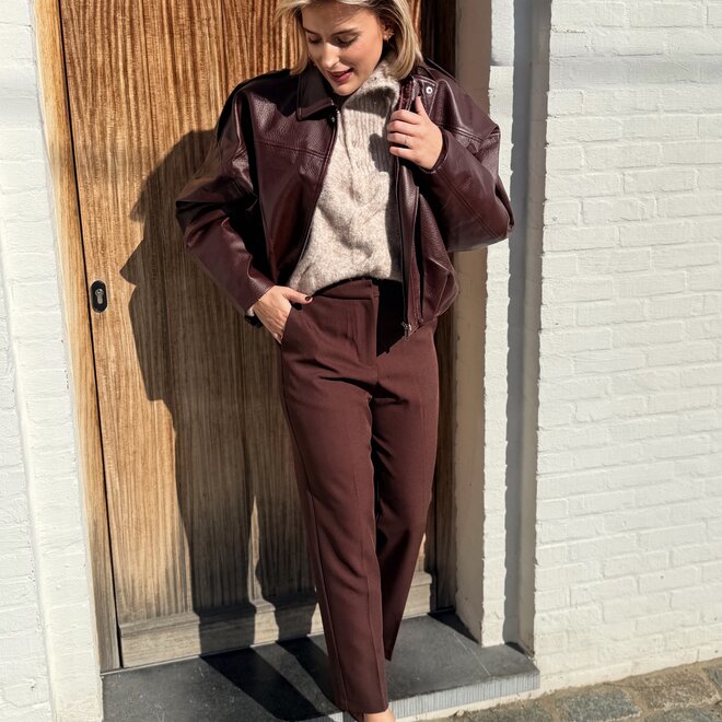 *Simple slim fit pants bordeaux