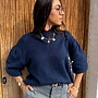*Soft v-neck knit Navy