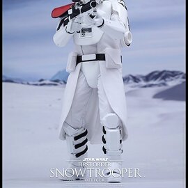 Hottoys Star Wars - Episode VII: First Order Snowtrooper Officer 1:6 figure
