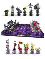 The Noble Collection Batman Chess Set (Batman Vs Joker)