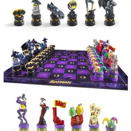 The Noble Collection Batman Chess Set (Batman Vs Joker)