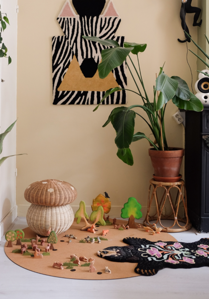 Doing Goods vloerkleed Blooming Zwarte Beer Klein