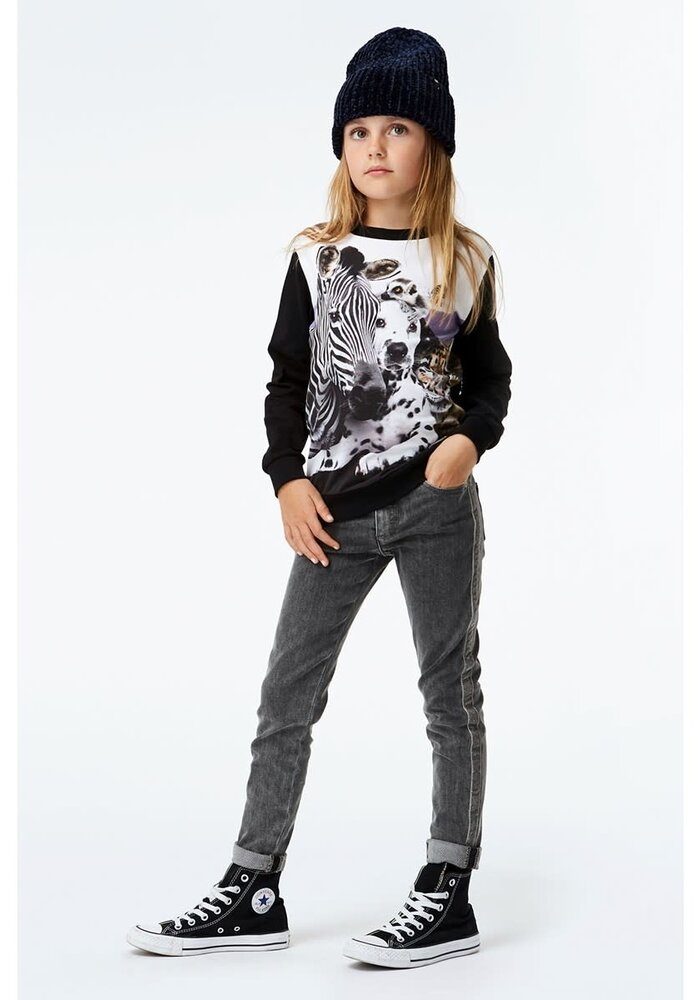 Molo Regine Cheek to Cheek