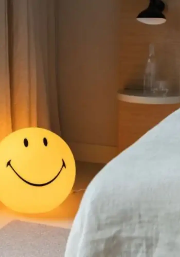 Mr Maria Bundle of Light Smiley Big Yellow