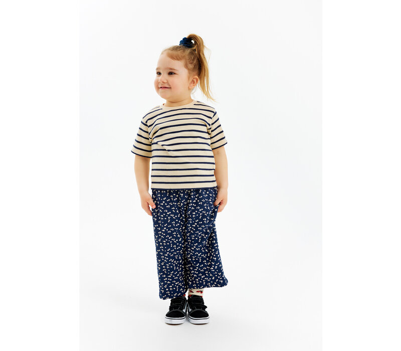 The New TNSTNat Uni OS S_S Tee Mood Indigo Striped