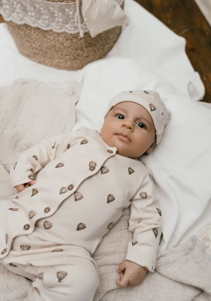 A Tiny Story baby hat pearl