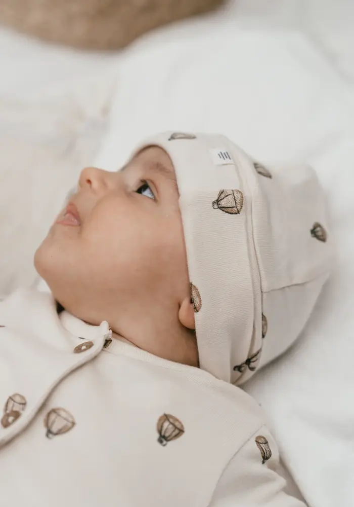 A Tiny Story baby hat pearl