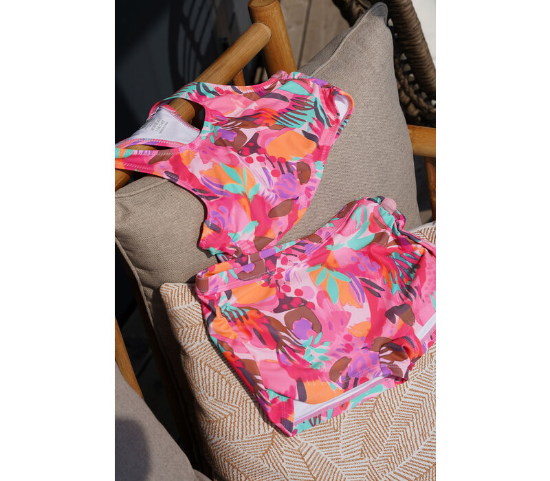 Sunkiss Just Beach girls holiday bikini Resort art