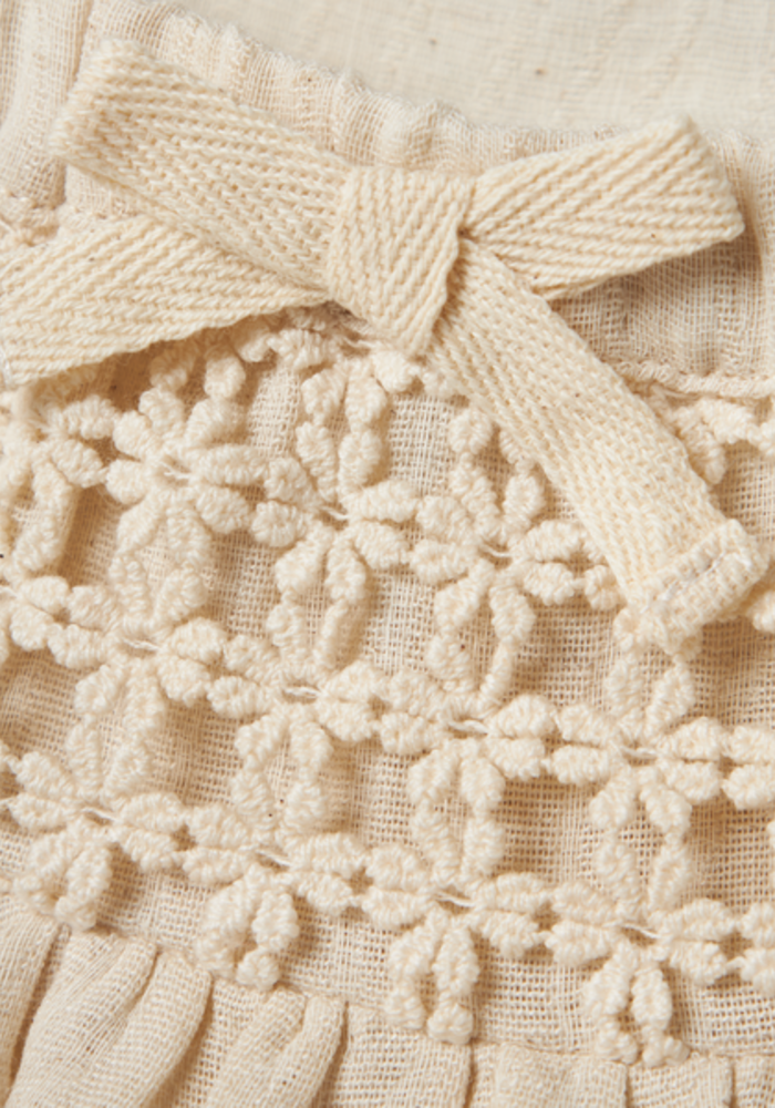 Name it NMFJATTI STRAP TOP Bleached Sand